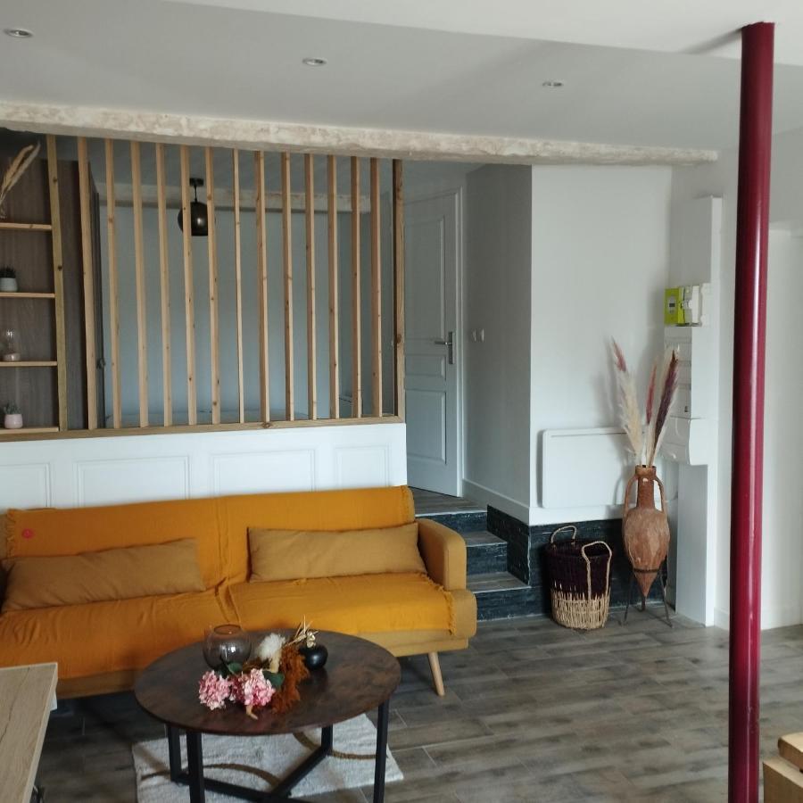 Trevoux: Loft Ravissant Avec Terrasse Apartment Exterior photo